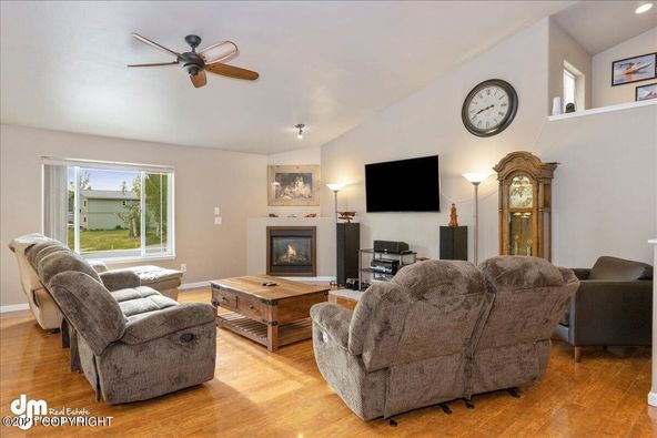 4001 E Ruth Dr, Wasilla, AK 99654